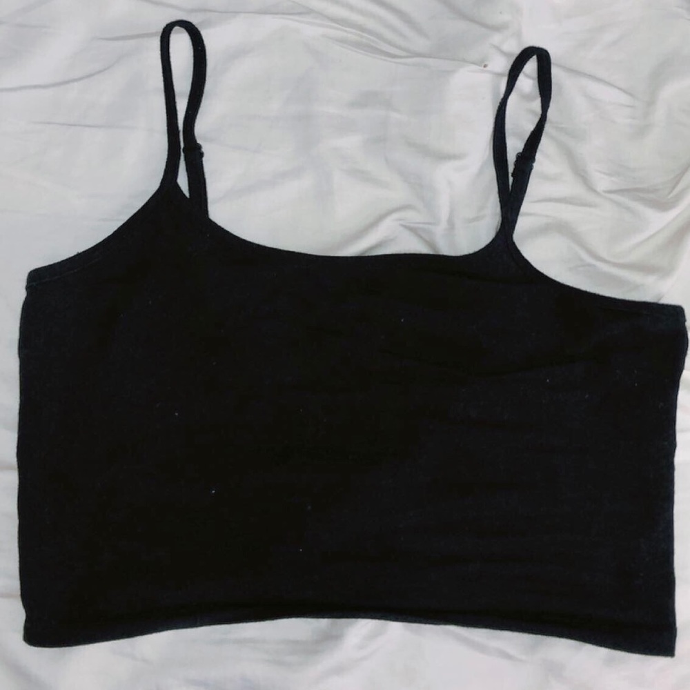 STRETCH BLACK CROP TOP